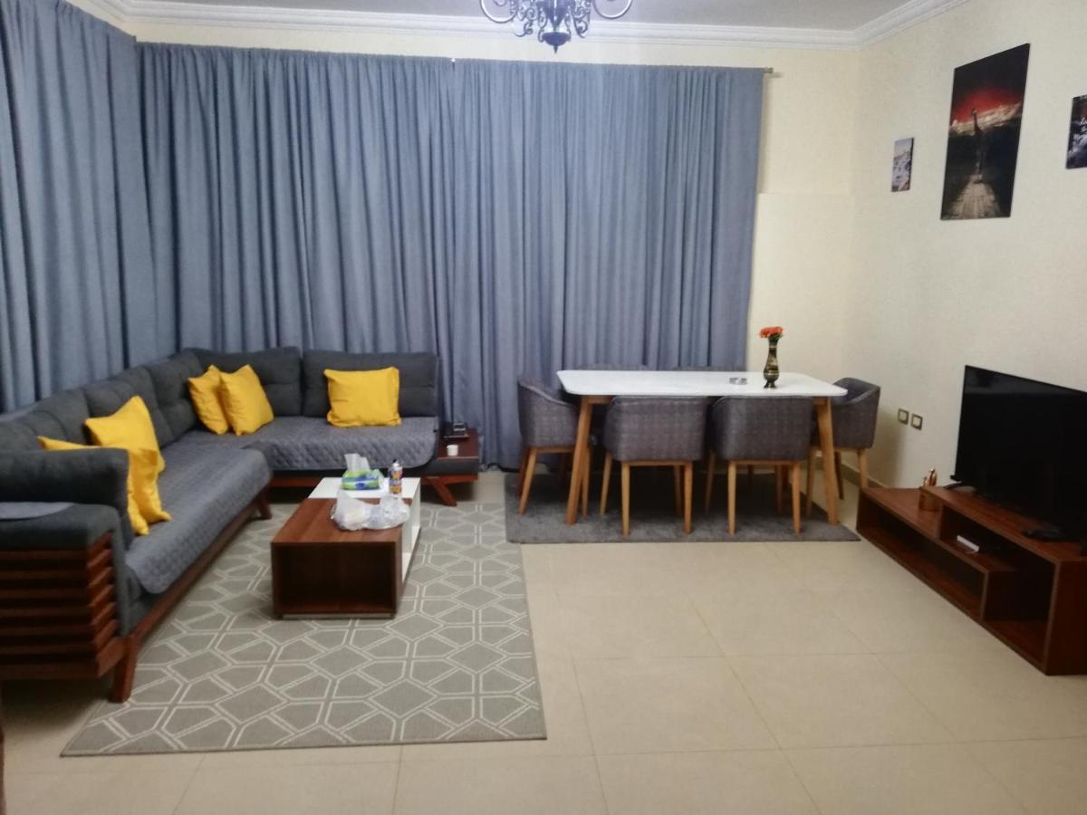 Appartement Hidden Gem With Pool Access In New Le Caire Extérieur photo
